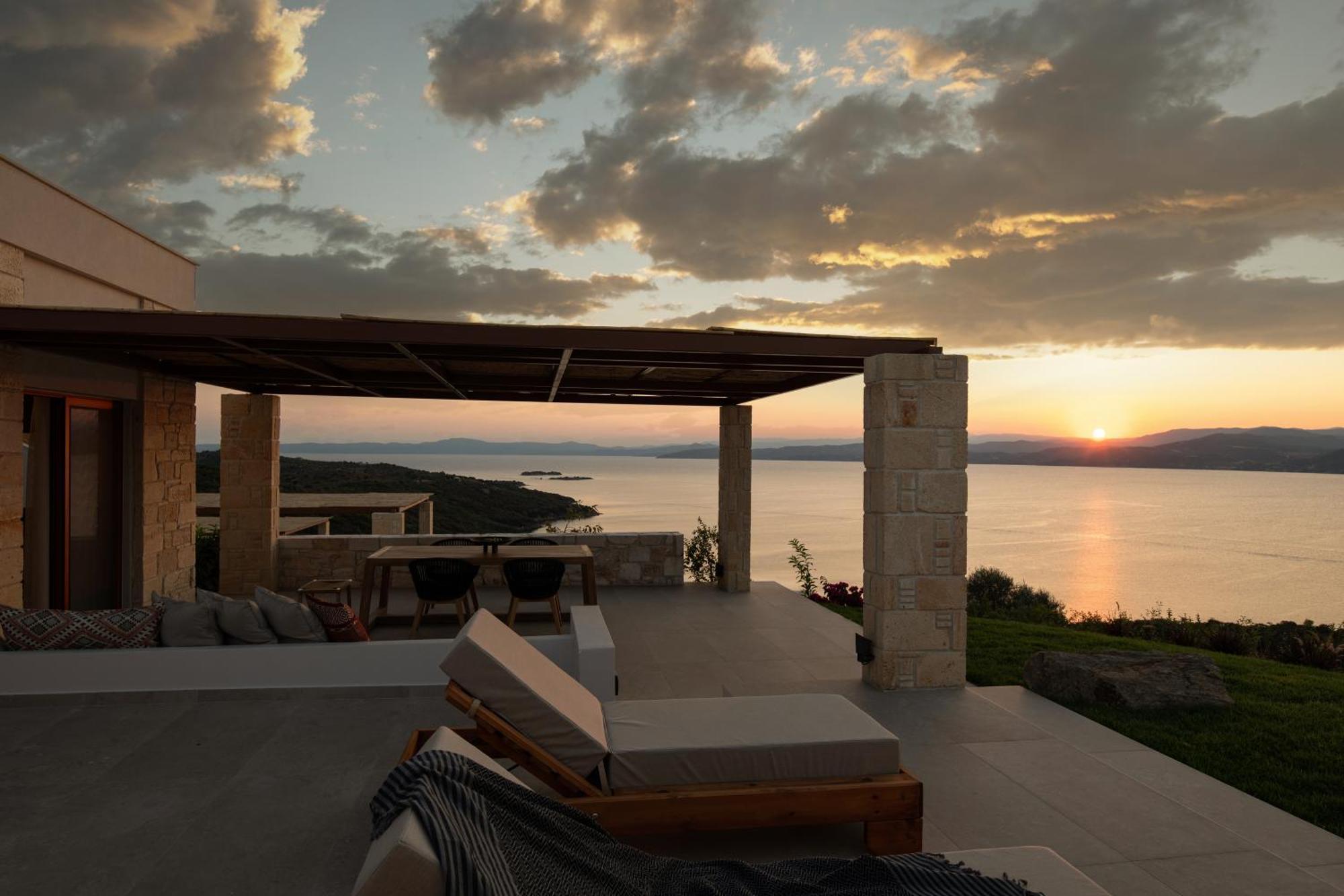 Sun Rise Villas 아몰리아니 외부 사진